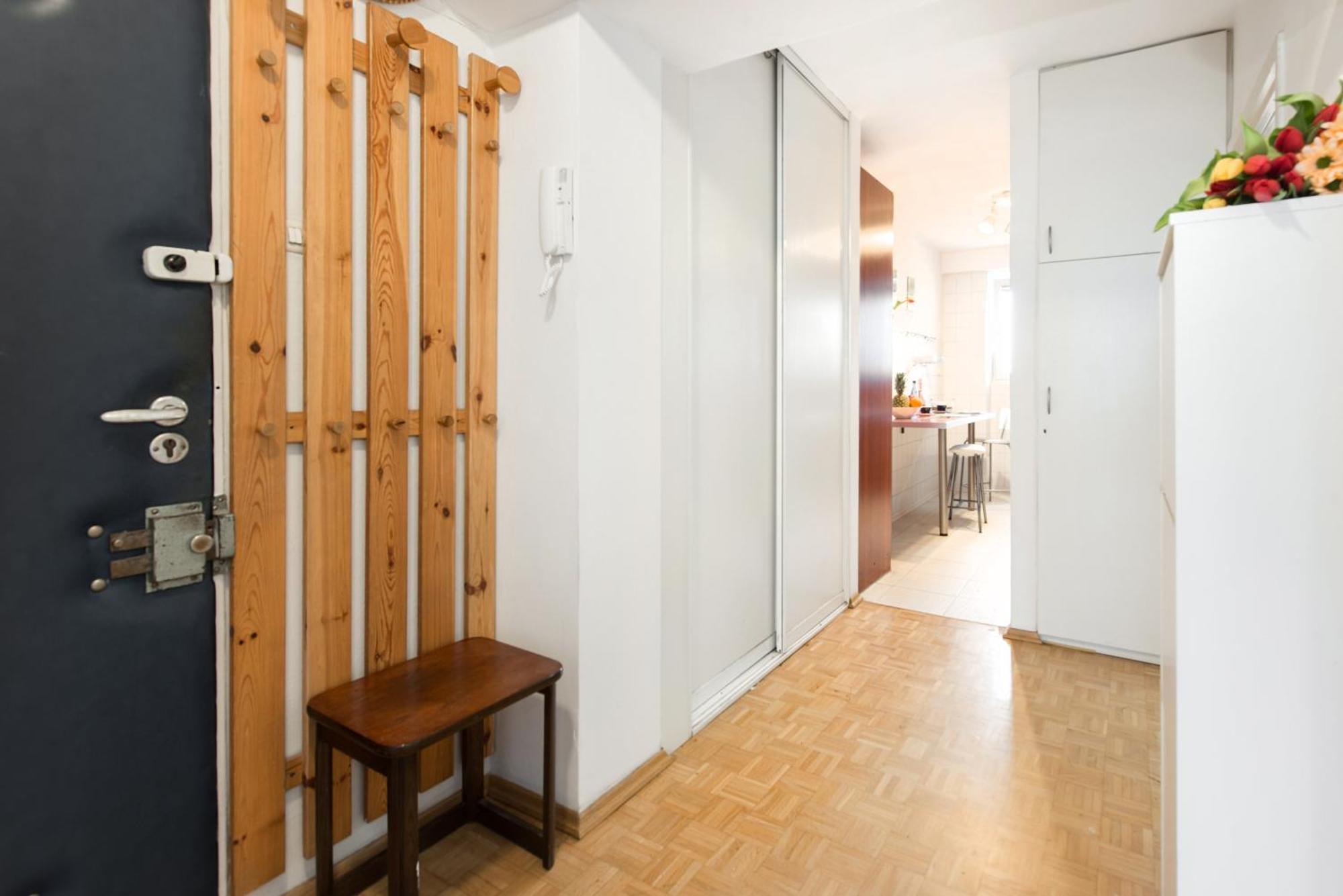 Room, Inflancka 19 وارسو المظهر الخارجي الصورة